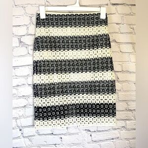 Banana Republic Black & White Crochet Boho Modern Mini Skirt size 6